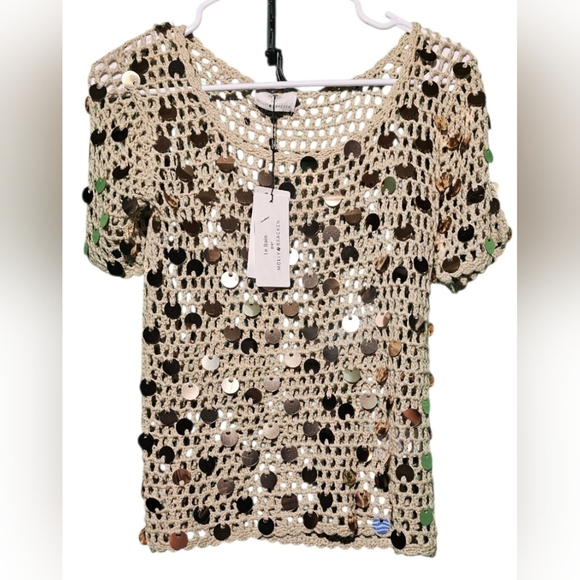 Molly Bracken Tan Sequin Crochet Blouse NWT XS PTP 17 - Picture 6 of 8